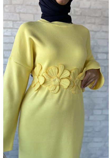 Bisiklet Yaka Çiçek Figürlü Tesettür Triko Elbise P-00018363 indirimleri