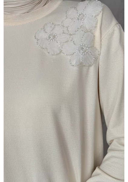 Bisiklet Yaka Çiçek Figürlü Tesettür Triko Tunik (S-M-L-Xl Beden Uyumludur.) P-00018074 modelleri