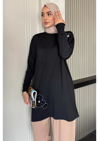 Bisiklet Yaka Çiçek Figürlü Tesettür Triko Tunik (S-M-L-Xl Beden Uyumludur.) P-00018074