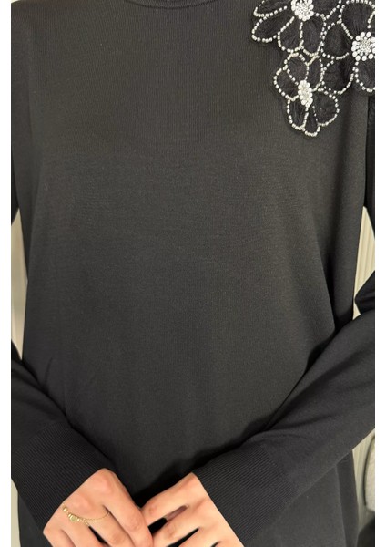 Bisiklet Yaka Çiçek Figürlü Tesettür Triko Tunik (S-M-L-Xl Beden Uyumludur.) P-00018074 modelleri