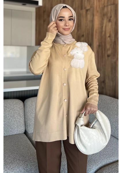 Çiçek Figürlü Ön Düğmeli Tesettür Triko Hırka (S-M-L-Xl Beden Uyumludur.) P-00018076
