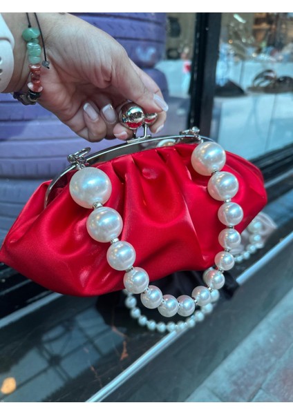 Kırmızı Saten Çanta