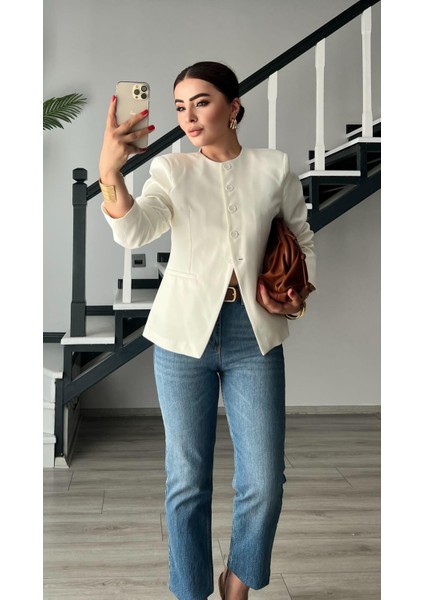 Beyaz Premium Vatkalı Marka Model Ceket fırsatları