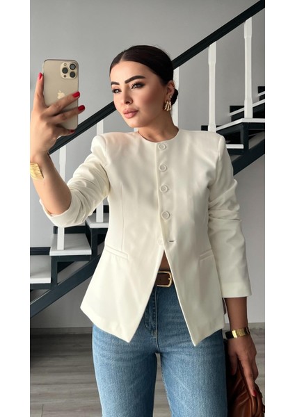 Beyaz Premium Vatkalı Marka Model Ceket indirimleri