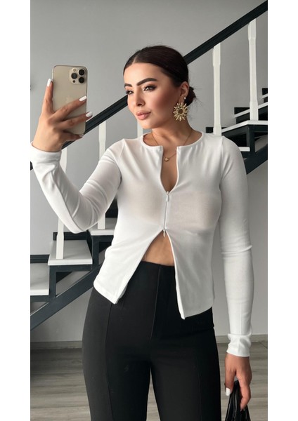 Beyaz Fermuar Detaylı Uzun Kollu Bluz
