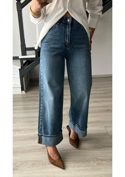 Mavi Paça Katlama Detaylı Jean