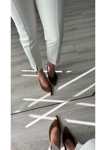 Beyaz Paça Yırtmaçlı Likralı Kumaş Pantolon modelleri