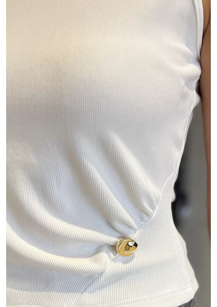 Yan Büzgülü Düğme Detaylı Sıfır Kol Bluz P-00017990 fırsatları