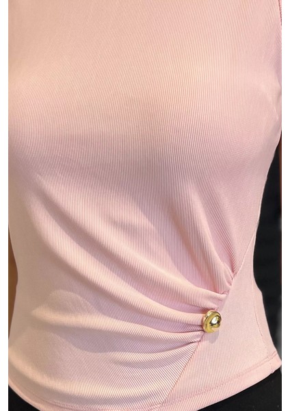 Yan Büzgülü Düğme Detaylı Sıfır Kol Bluz P-00017990 fırsatları