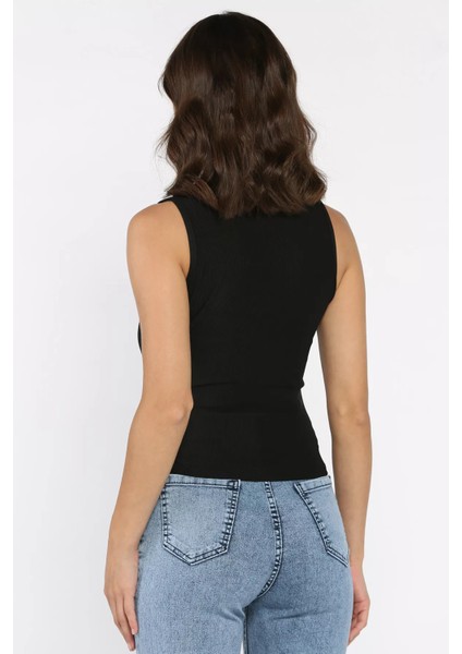 Yan Büzgülü Düğme Detaylı Sıfır Kol Bluz P-00017990 fırsatları