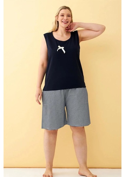 Moda Kadın Lacivert Kurdele Detaylı Şortlu Büyük Beden Pijama Takımı modelleri