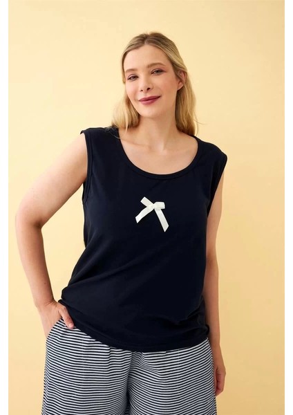 Moda Kadın Lacivert Kurdele Detaylı Şortlu Büyük Beden Pijama Takımı indirimleri