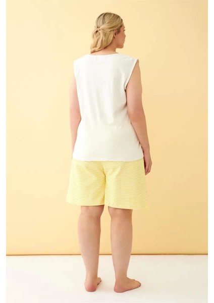 Moda Kadın Beyaz Kurdele Detaylı Sarı Çizgili Şortlu Büyük Beden Pijama Takımı indirimleri