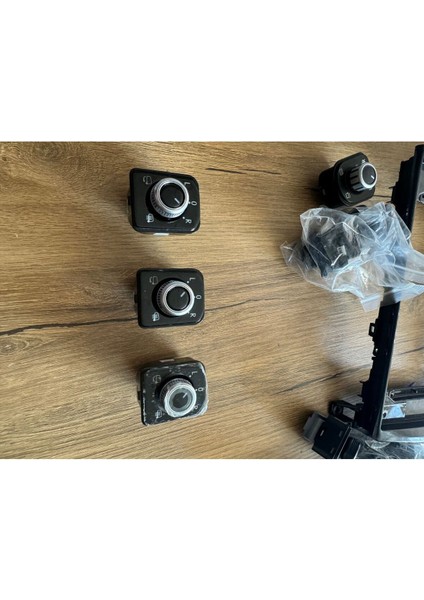 Volkswagen (Vw) Passat B8 Ayna Ayar Düğmesi Anahtarı Ayna Katlamalı Kromlu fiyatları