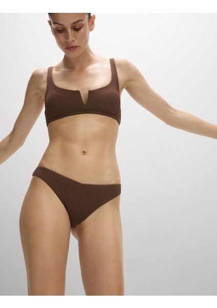 Fitilli Yüksek Bacak Kesimli Bikini Altı