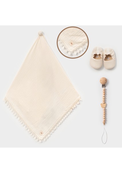 3 Kat Müslin Battaniye Emzik Tutacağı Patikli Kutulu Set