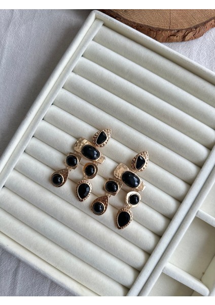 Marka Sallantılı Küpe modelleri