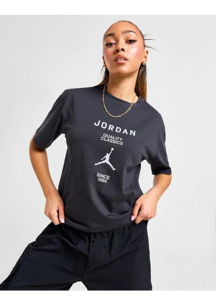Jordan Centre Logo Women's T-Shirt fırsatları