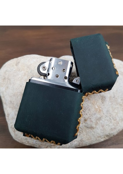 Yeşil Deri Kılıflı Benzinli Çakmak