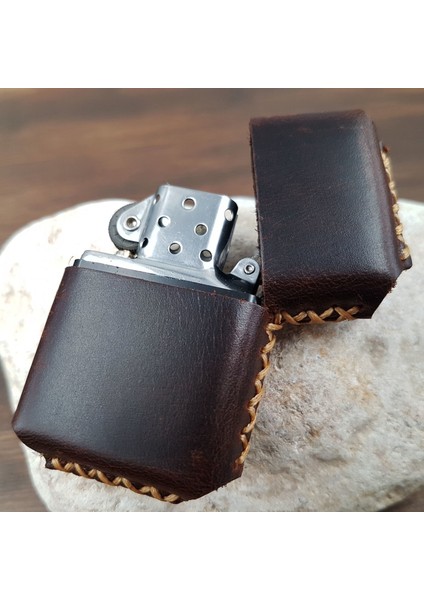 Parlak Kahverengi Deri Kılıflı Benzinli Çakmak