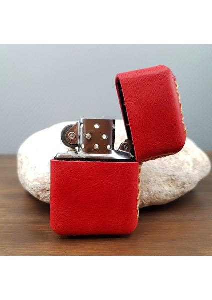 Kırmızı Deri Kılıflı Benzinli Çakmak fiyatları