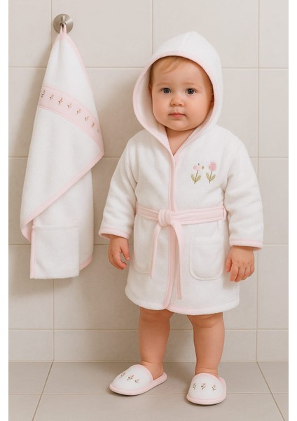 Çiçek Nakışlı Gaye Bornoz Takımı