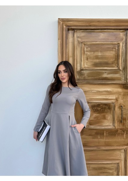 Minimal Zarafet Midiboy Elbise fırsatları