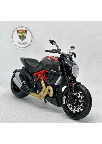 Ducati x Diavel Carbon 1:12 Diecast Motosiklet Model – Lisanslı Metal Maket Oyuncak & Biblo