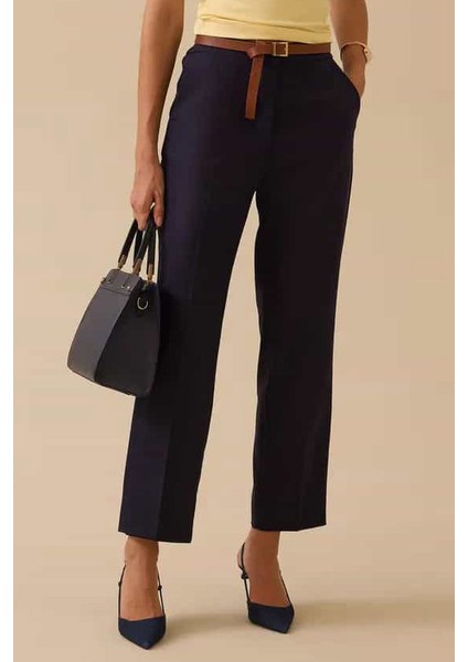 Kadın Klasik Kesim Düz Paça Bilek Boy Pantolon - Lacivert