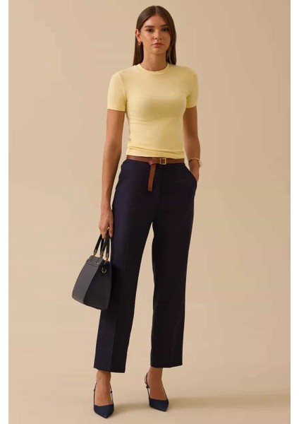 Kadın Klasik Kesim Düz Paça Bilek Boy Pantolon - Lacivert modelleri