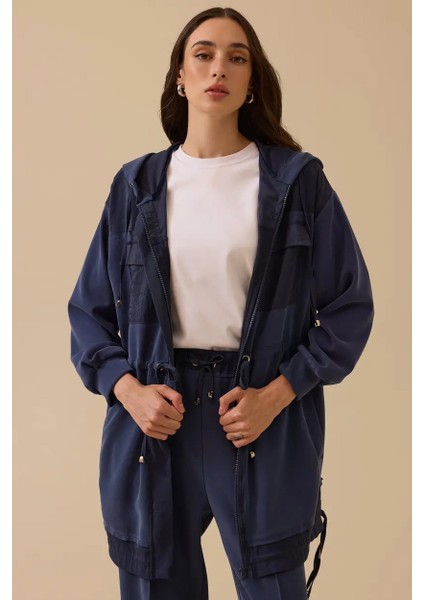 Kadın Çift Kumaşlı Kapüşonlu Kap - Lacivert