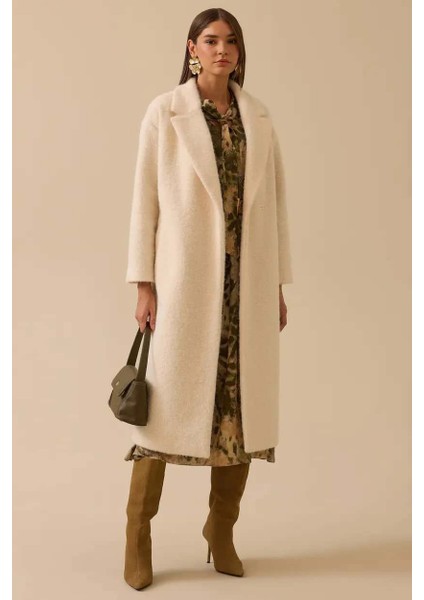 Kadın Kuşaklı Kruvaze Uzun Kaban - Ekru