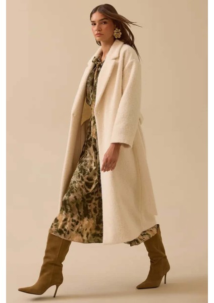 Kadın Kuşaklı Kruvaze Uzun Kaban - Ekru modelleri