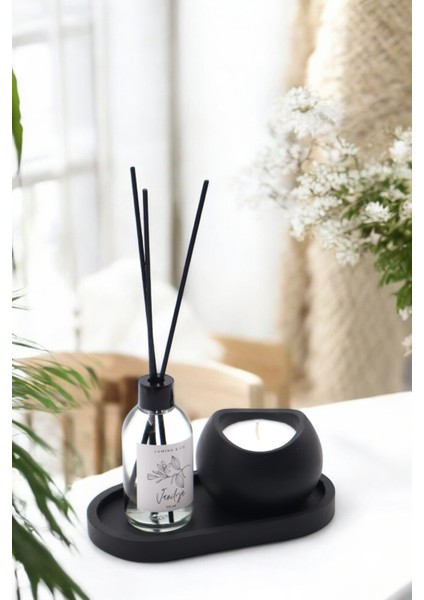 3’lü Oda Kokusu Seti – 100 ml Vanilya Oda Kokusu + Büyük Seramik Mum + Dekoratif Siyah Stand indirimleri
