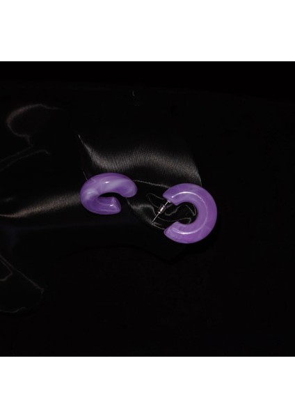 Mor C Şekilli Beyaz Damarlı Akrilik Halka Küpe fiyatları