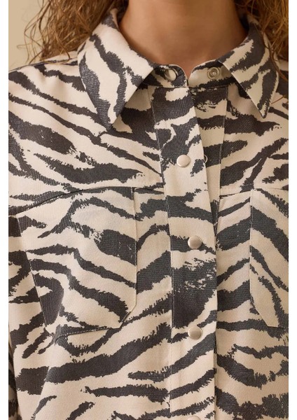Kadın Zebra Desenli Cep Detaylı Gömlek - Siyah fırsatları