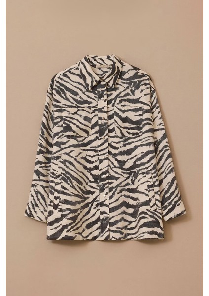 Kadın Zebra Desenli Cep Detaylı Gömlek - Siyah
