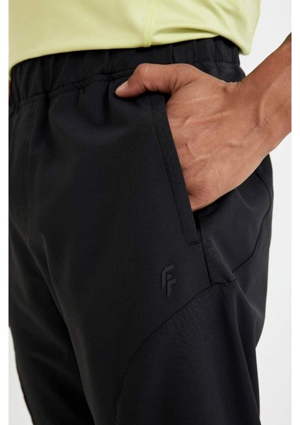 Jogger Black indirimleri
