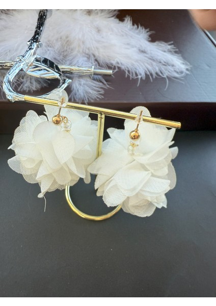 Tül Çiçekli Boncuklu Altın Kaplama Malzemeli Konsept Kararmaz Küpe Çift, Party, Özel Gün, Düğün