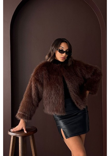 Astarlı ve Kancalı Şık Kürk Mont