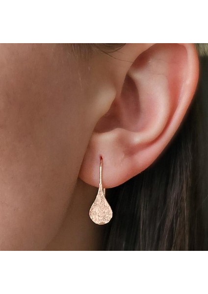 Üç Renkli Mat Dokulu Damla Küpe Gümüş, Altın, Rose Gold Seçenekli, Zarif ve Sade Desen