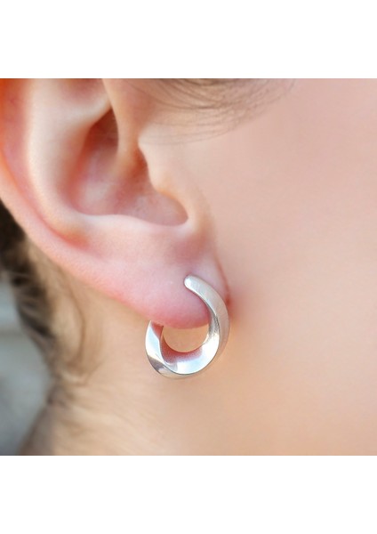 925 Ayar Gümüş Modern Damla Form Küpe