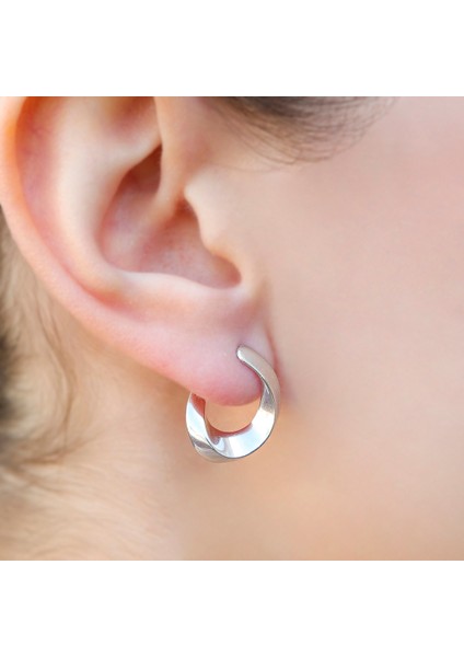 925 Ayar Gümüş Modern Damla Form Küpe modelleri