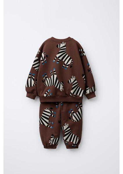 Erkek Çocuk Pamuklu Kahverengi Zebra Desenli Sweatshirt ve Eşofman Altı Takım – Günlük Rahat Kombin modelleri