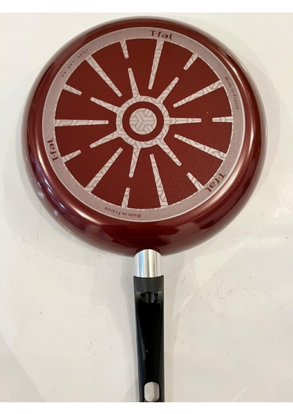 Titanyum Difüzyon Tabanlı 24 cm Kahverengi Tava