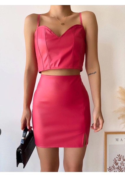 Tek Yırtmaçlı Arkadan Fermuarlı Deri Etek Fuşya S24475 fırsatları