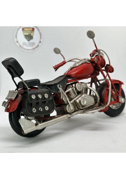 El Yapımı Kırmızı Chopper/cruiser Metal Motosiklet Biblosu – Siyah Yan Çantalı & Sissy Barlı modelleri