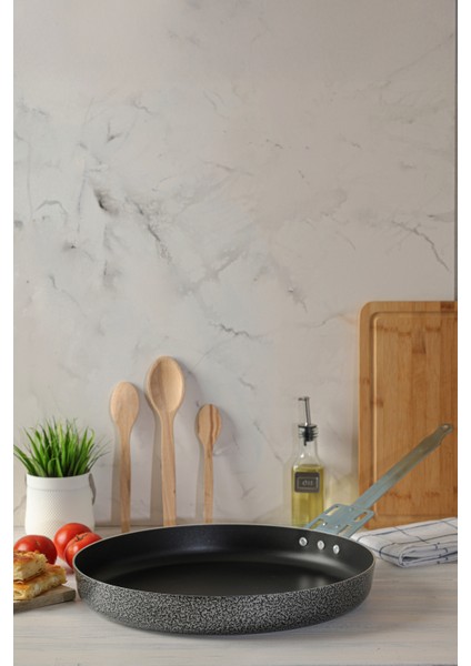 38 cm Kapaklı Tava - Yufka Börek Balık Kızartma Bazlama - Ekstra Büyük modelleri