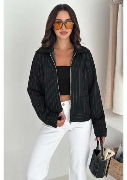 Kadın Metal Fermuarlı Çizgili Ceket – Şehirli & Zamansız Stil