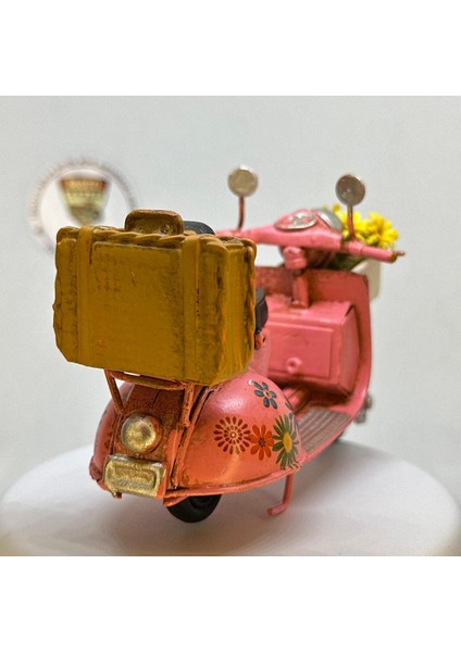 El Yapımı Dekoratif Pembe Çiçekli Scooter Motosiklet Model – Metal Biblo & Vintage Maket (13 Cm) modelleri
